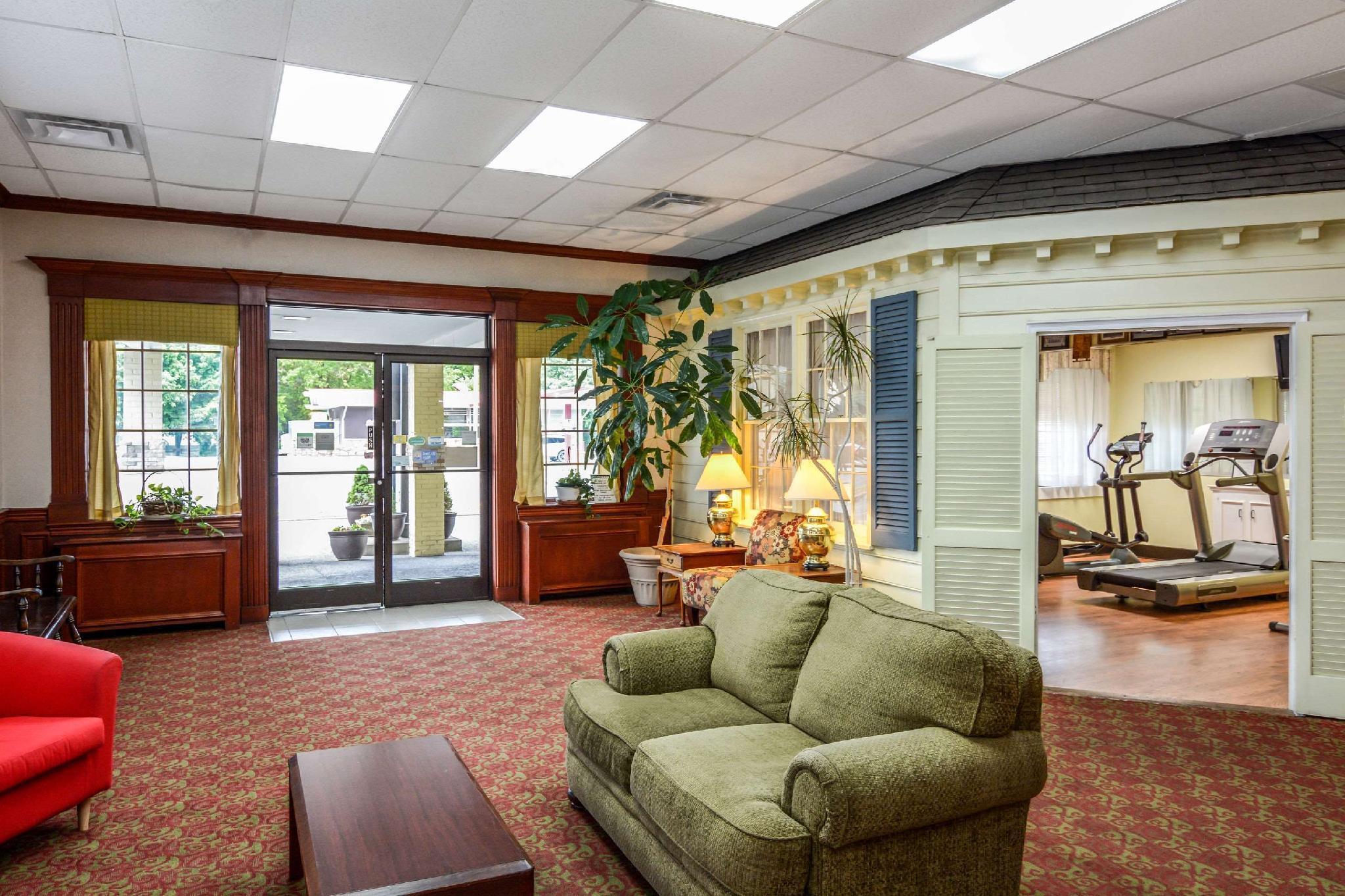 Baymont By Wyndham Front Royal Near Shenandoah National Park Hotel Exterior photo